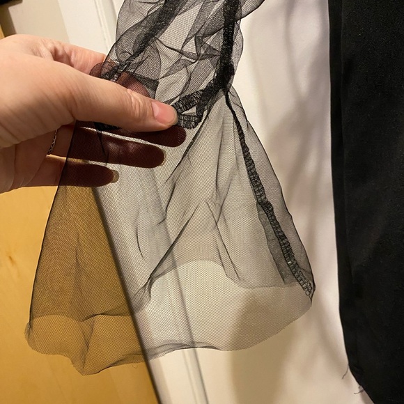 Elegant Black Dress with Sheer Sleeves - Picture 6 of 6